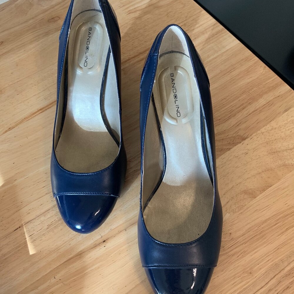 Bandolino Navy Pump